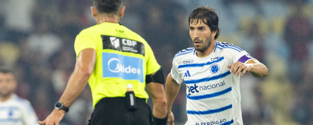 Capitão pede voto de confiança à torcida do Cruzeiro