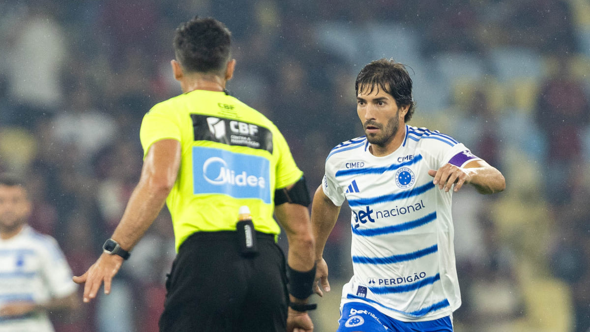 Capitão pede voto de confiança à torcida do Cruzeiro