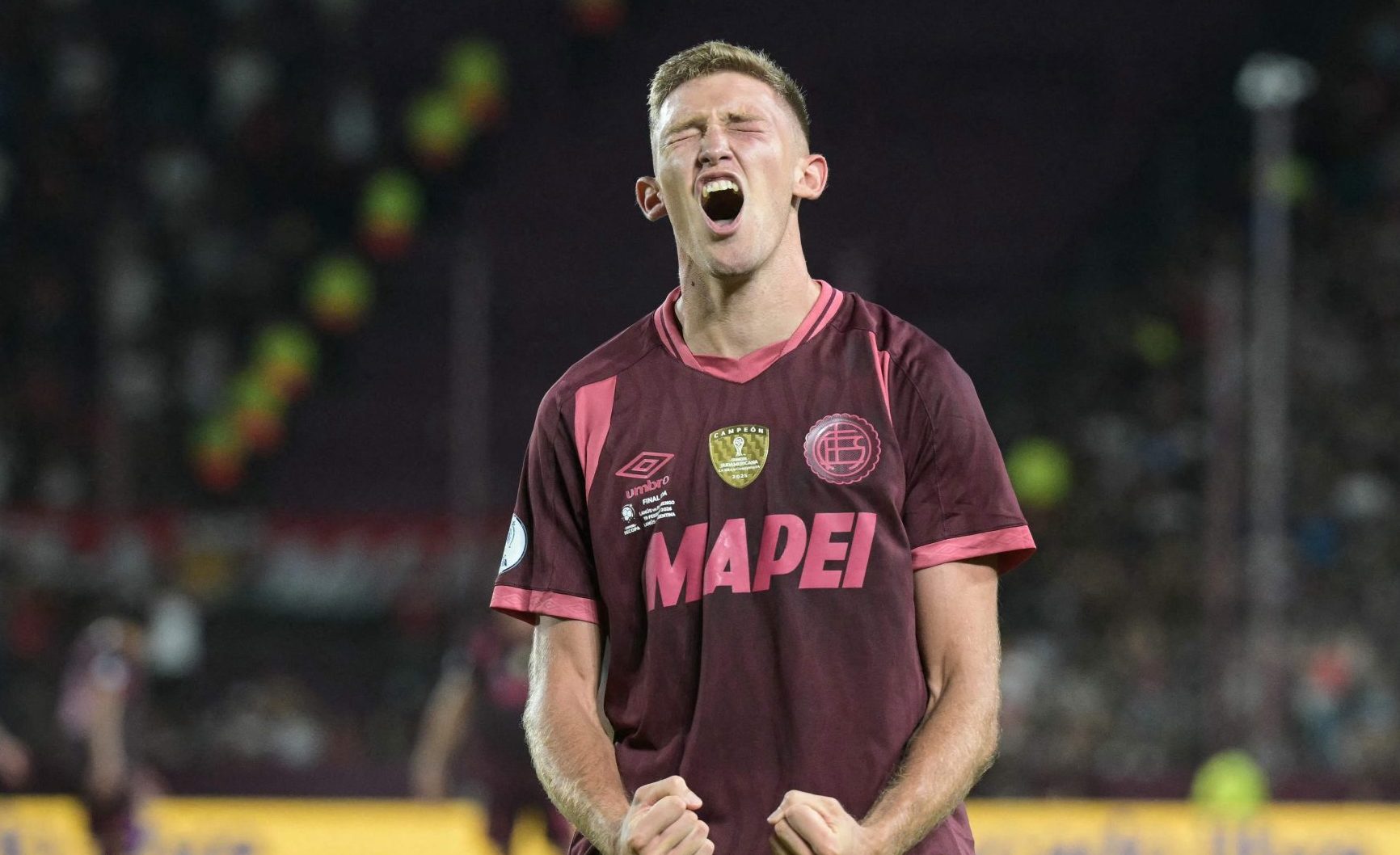 Rodrigo Castillo comemora gol do Lanús (foto: Juan Mabromata/AFP)
