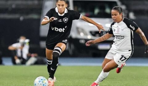 Corinthians domina o Botafogo e entra no G4 do Brasileirão Feminino