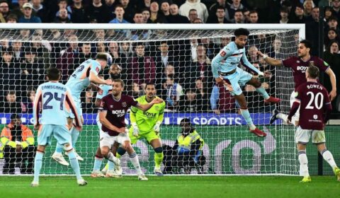 Cotado na Seleção Brasileira, cria do Cruzeiro faz gol ‘no susto’ na Europa