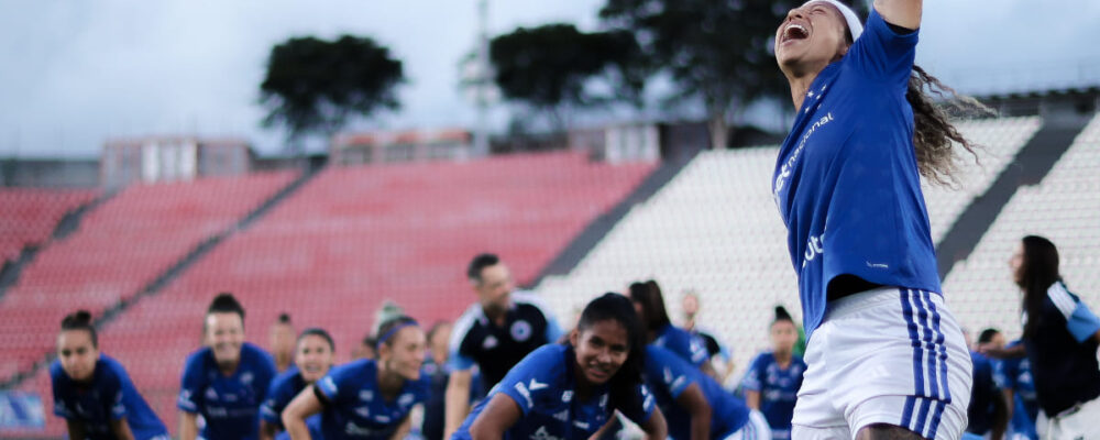 Cruzeiro assume a vice-liderança do Brasileiro e mantém Atlético próximo do Z2