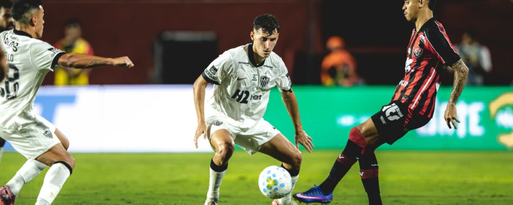 Déjà vu? Jogador do Vitória repete 2025 e faz golaço no Atlético