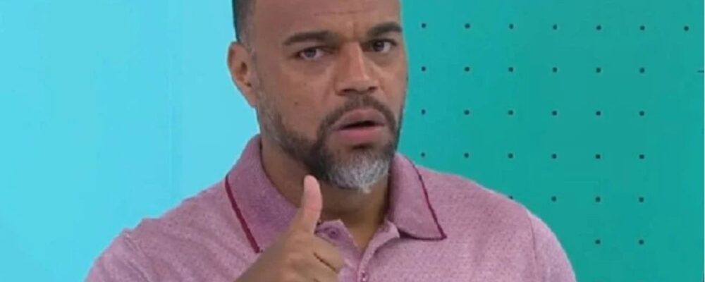 Denílson faz alerta a jogador do Atlético: ‘Prejudica muito a imagem dele’