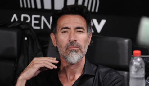 Domínguez vê Atlético mais confiante e aponta mudanças: ‘Copo meio cheio’