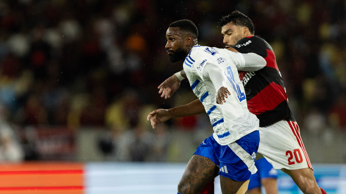 Dublador revela recusa de Gerson, do Cruzeiro, à camisa do Flamengo: ‘Não dá, irmão’