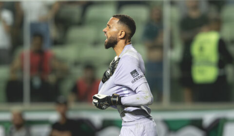 Everson coloca ídolos do Atlético e de clubes europeus em time da carreira