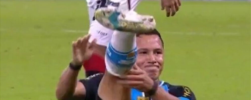 Ex-Cruzeiro, Marlon tem lesão impressionante em Grêmio x Vitória; vídeo