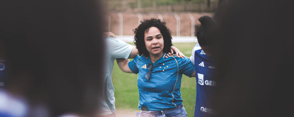Ex-diretora do Cruzeiro nega acusação de racismo após GreNal