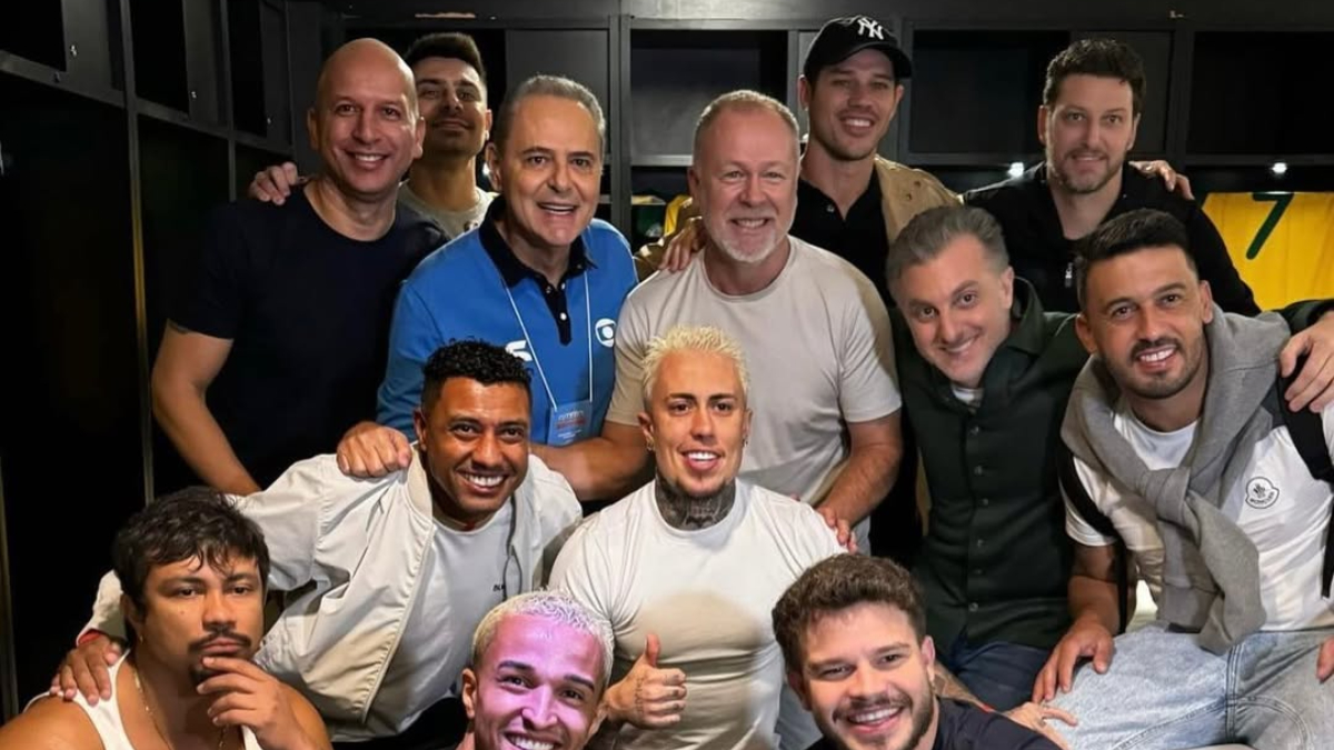 Fábio Júnior ao lado de artistas (foto: Reprodução/Redes sociais)