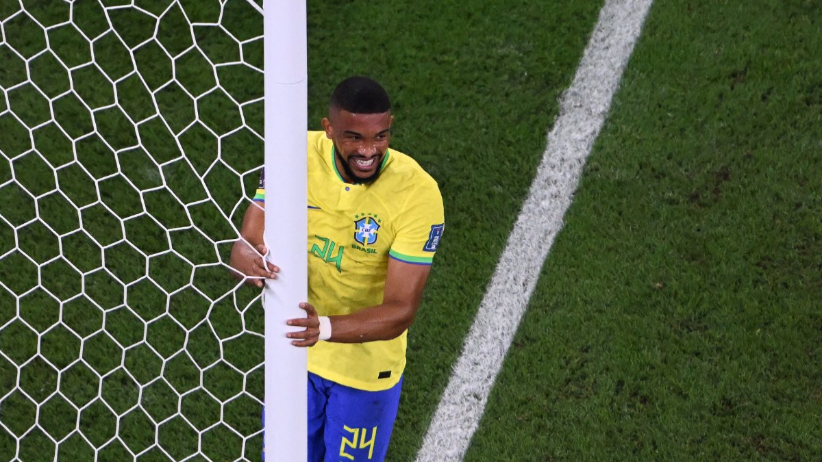 Ex-zagueiro do Atlético volta a brilhar e é candidato à convocação de Ancelotti