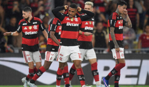 Flamengo goleia Remo, e Jardim segue 100% no Brasileiro