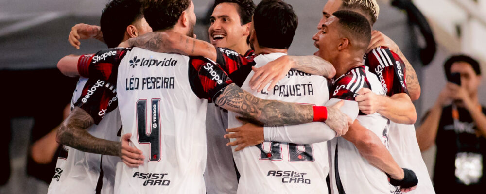 Flamengo goleia o Botafogo no Brasileiro e segue invicto com Jardim