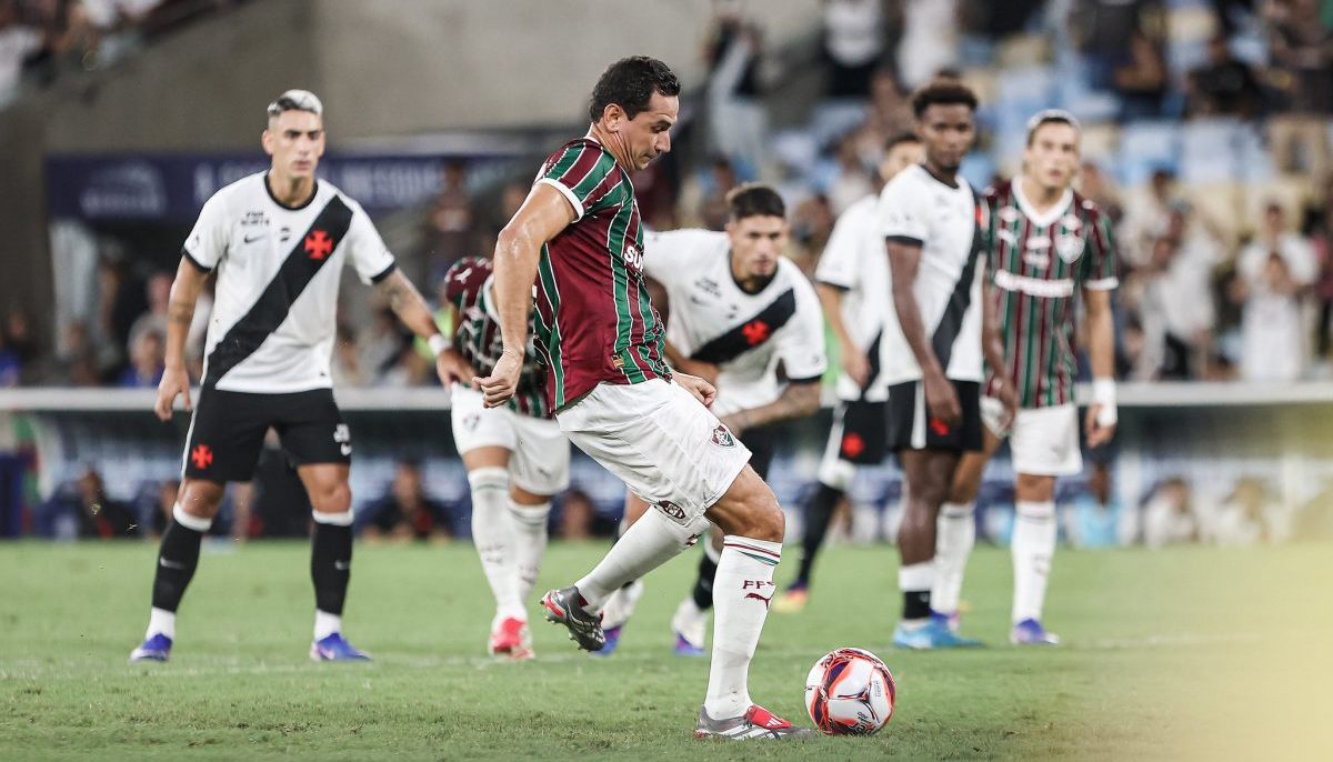 Ganso marcou gol de pênalti que deu classificação ao Fluminense (foto: LUCAS MERÇON / FLUMINENSE F.C.)