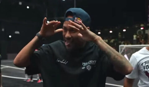 Fora da Seleção, Neymar faz gol de pênalti na Kings League