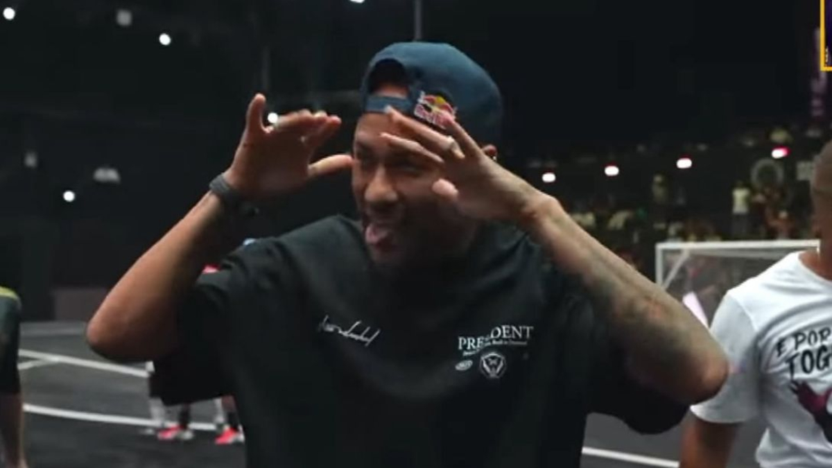 Fora da Seleção, Neymar faz gol de pênalti na Kings League