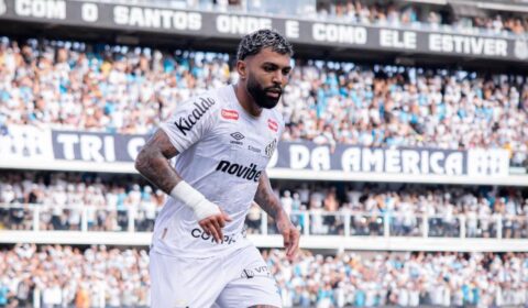 Gabigol faz dupla homenagem a Robinho no Santos e é criticado nas redes