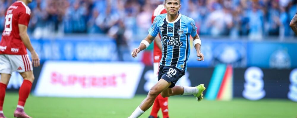 Grêmio atropela o Internacional no jogo de ida da final do Gauchão