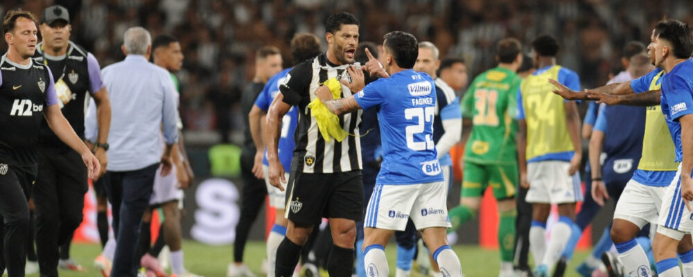 Hulk aponta culpado por pancadaria em Cruzeiro x Atlético