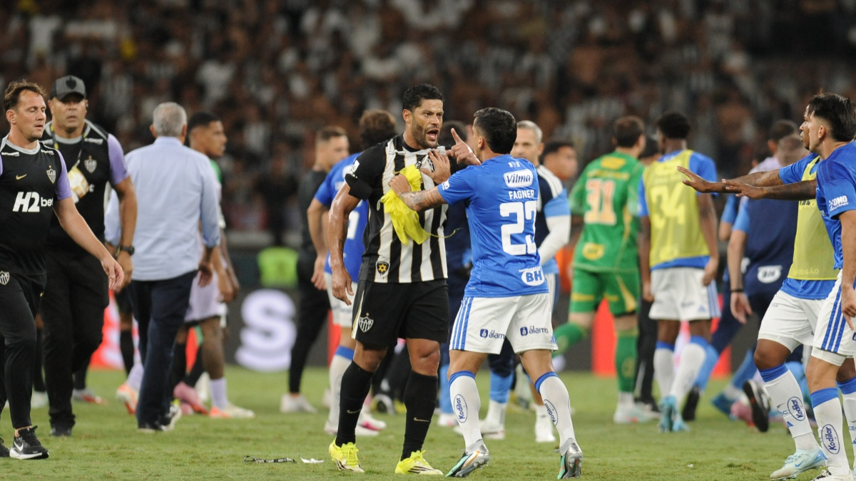 Hulk aponta culpado por pancadaria em Cruzeiro x Atlético