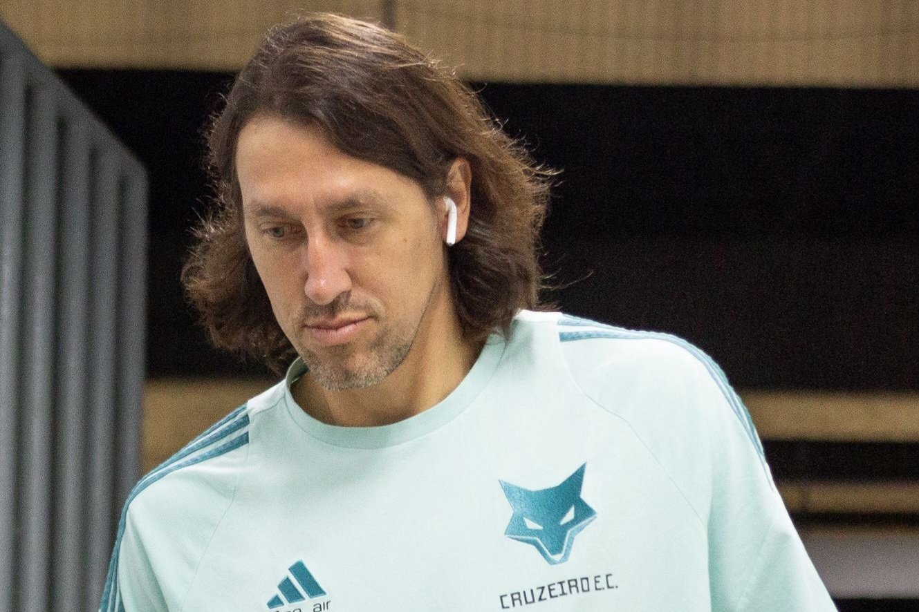 Influencer do Cruzeiro reage a drama de Cássio e revela expectativa sobre substituto