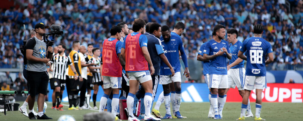 Interino diz que ‘expectativa da imprensa’ influenciou negativamente o Cruzeiro: ‘Pandemônio’