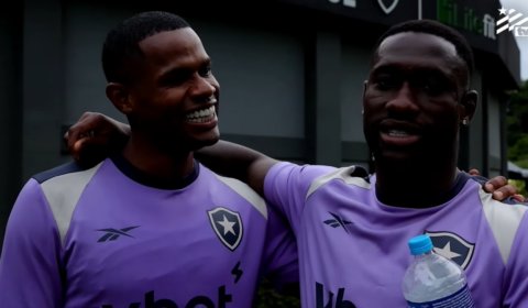 Jogador do Botafogo se declara a Júnior Santos e vibra: ‘Está feliz, está de volta’