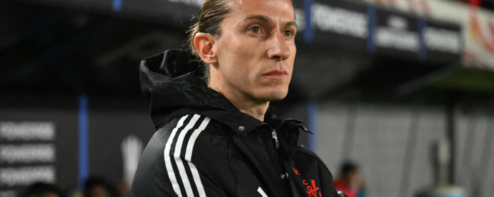 Jornalista dispara contra responsáveis pela demissão de Filipe Luís: ‘Covardes’