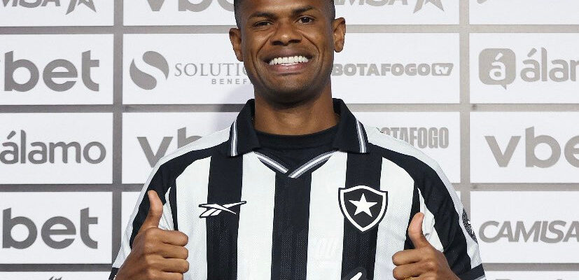 Júnior Santos é apresentado no Botafogo e comenta sobre o Atlético: ‘Nenhuma hipocrisia’