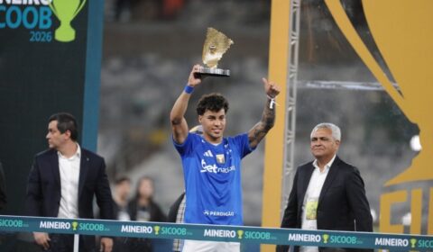 Kaio Jorge, do Cruzeiro, provoca jogador do Atlético: ‘Calma, meu garoto’