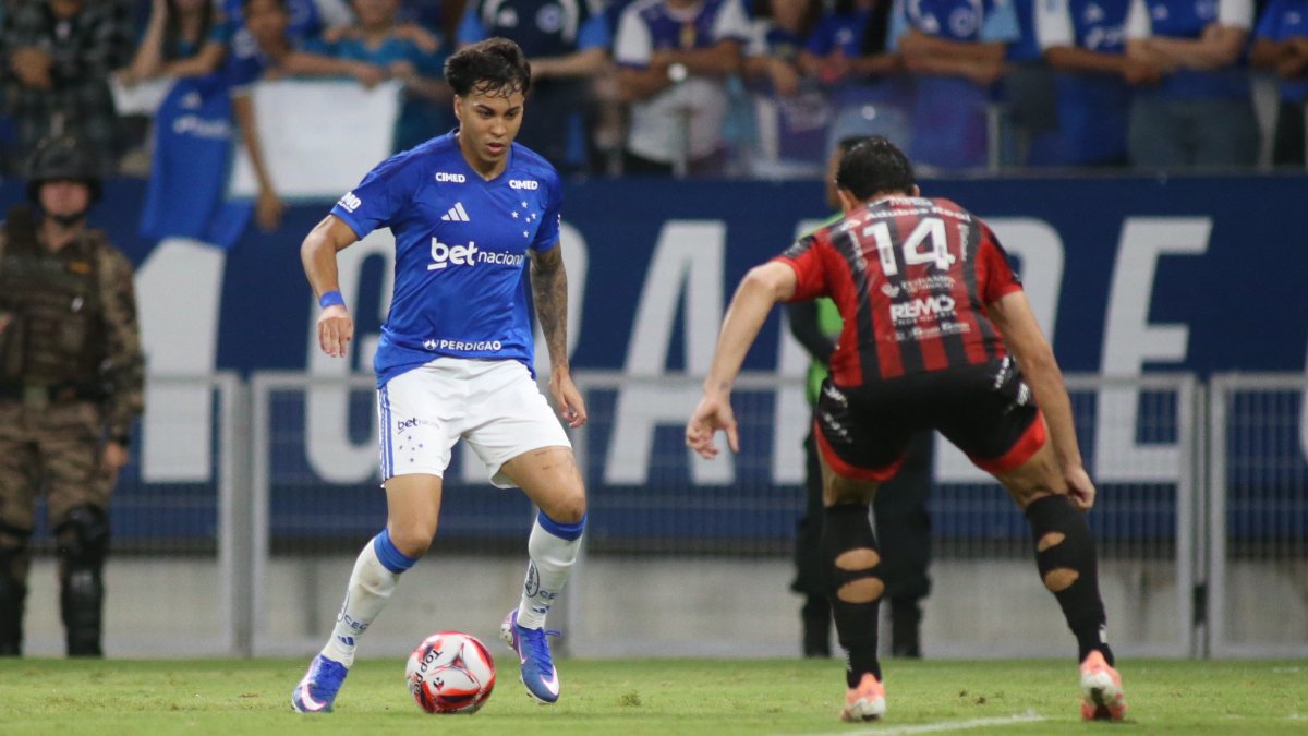 Kaio Jorge em ação pelo Cruzeiro contra o Pouso Alegre (foto: Edesio Ferreira/EM D.A Press)