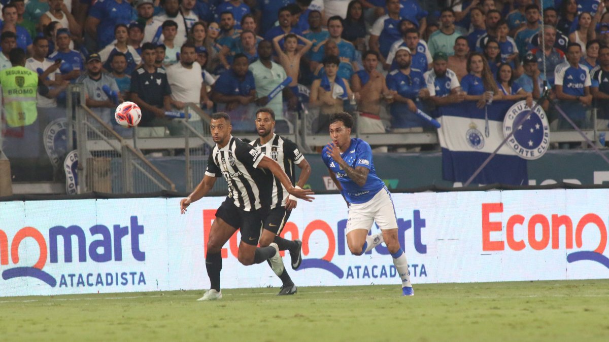 O que Domínguez planeja mudar no Atlético para jogo contra o Inter