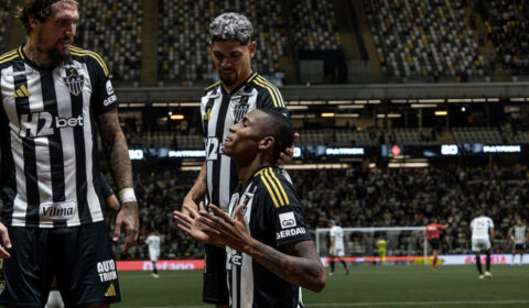 Patrick se despede de Júnior Santos, de saída do Atlético