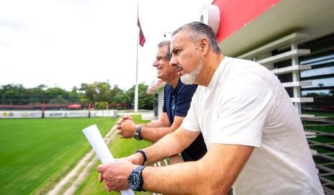 Presidente do Flamengo se reúne com Boto e busca substituto para a direção