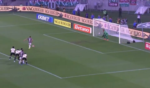 Renê perde pênalti contra o Vasco e irrita torcedores do Fluminense