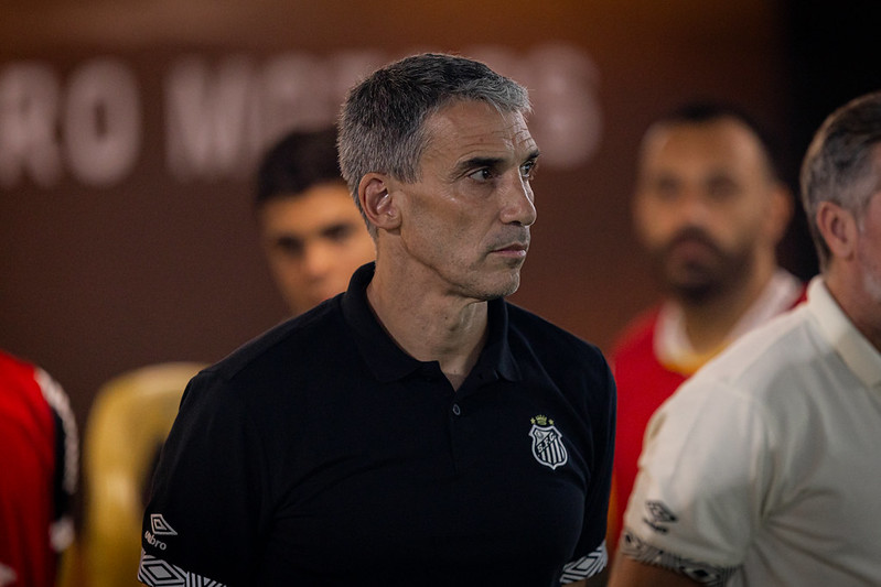 Santos demite técnico Juan Pablo Vojvoda após derrota para o Inter