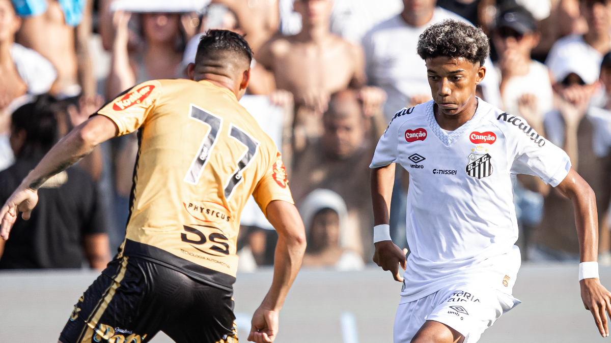 Robinho Jr. em campo pelo Santos (foto: Raul Baretta/ Santos)