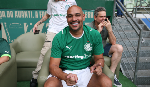 Sócio do Palmeiras vai ao Allianz Parque e é premiado com apartamento