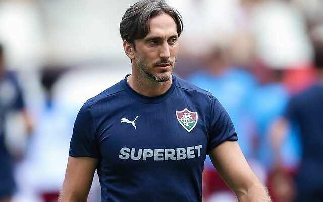 TDJ toma decisão sobre Zubeldía em Fluminense x Flamengo