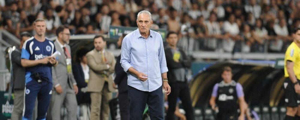 Tite sugere caipirinha, jantar e namoro em comemoração do título do Cruzeiro