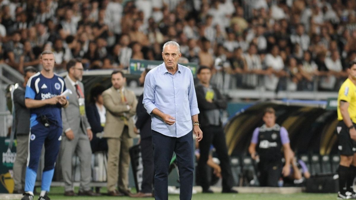 Tite sugere caipirinha, jantar e namoro em comemoração do título do Cruzeiro