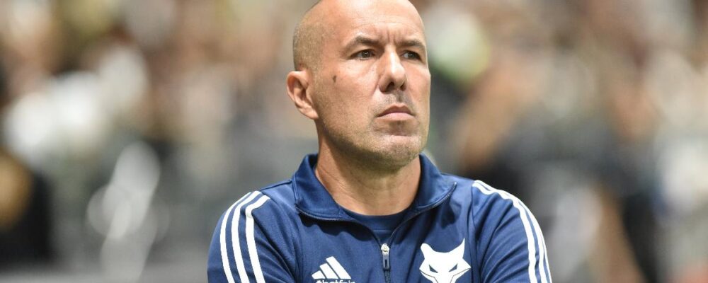 Torcedores do Cruzeiro invadem perfil de Jardim por negociação com Flamengo: ‘Judas’