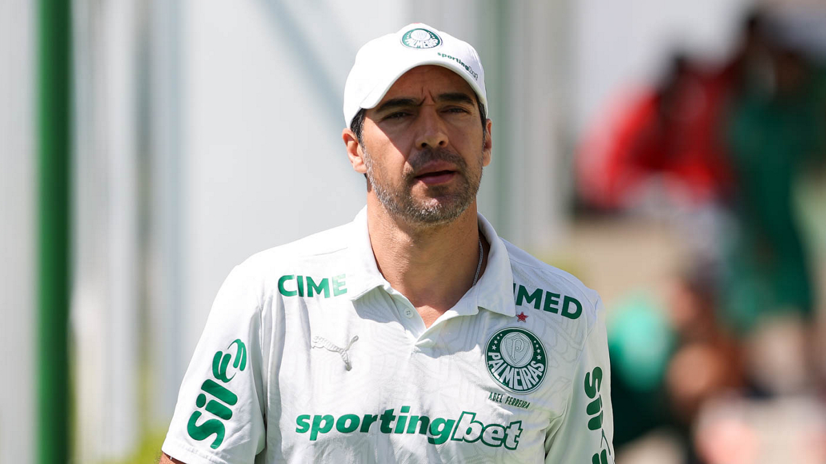 Vasco é recordista em trocas de técnicos na Série A desde que Abel chegou ao Palmeiras