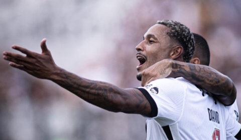 Vasco vence o Grêmio e mantém invencibilidade com Renato Gaúcho