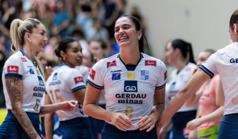 Vôlei: Júlia Kudiess, do Minas, tieta ídolo do Atlético em jogo do Brasileiro