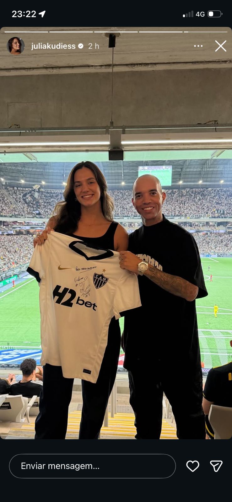 Fotos publicadas por Júlia Kudiess na visita à Arena MRV para assistir a Atlético x São Paulo