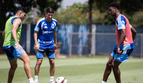 Zagueiro se recupera de lesão e pode reforçar Cruzeiro contra Atlético