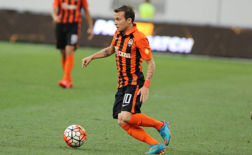 Bernard vestiu a camisa do Shakhtar entre 2013 e 2018, após ser vendido pelo Atlético - (foto: Reprodução/Twitter)