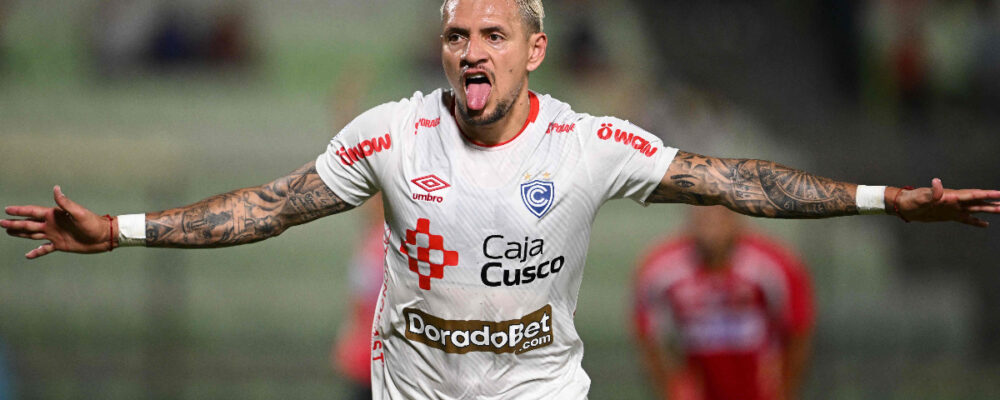 Arma do Cienciano contra Atlético é ex-seleção e tem mais de 200 gols