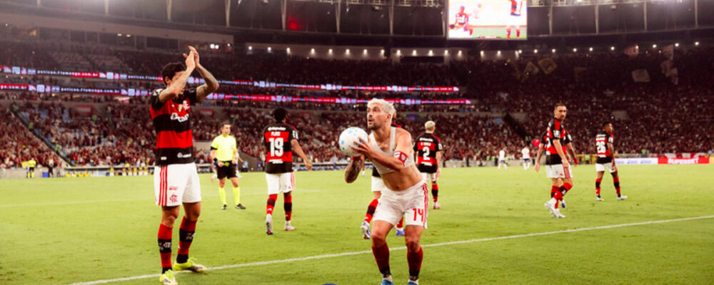 Arrascaeta iguala Evaristo de Macedo e ganha posições na artilharia do Flamengo